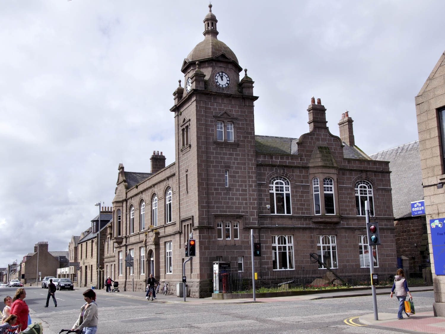 Outside photo of the Arbuthnot Library and Museum.