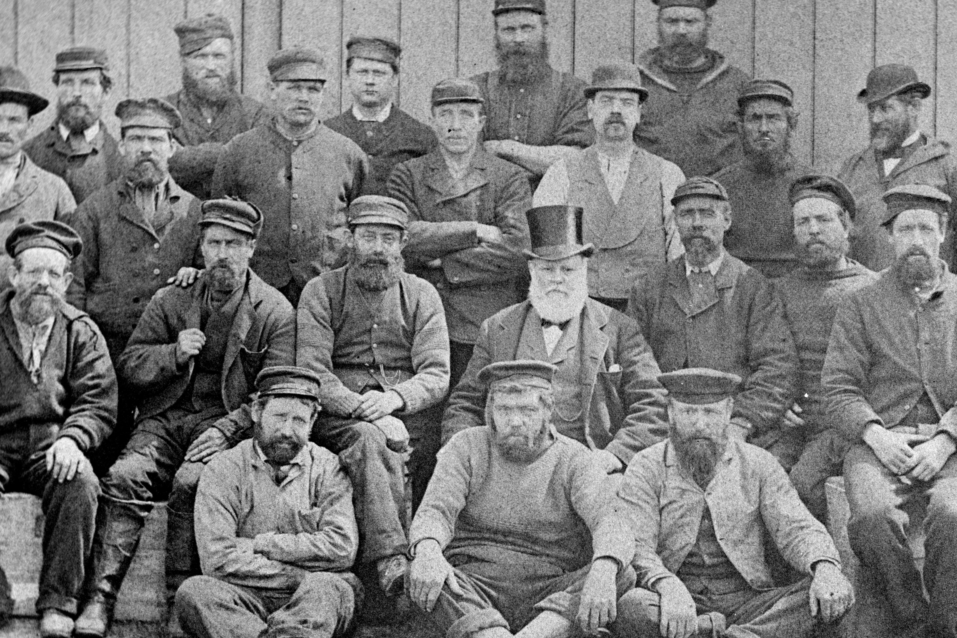 Crew of the whaler 'Hope'