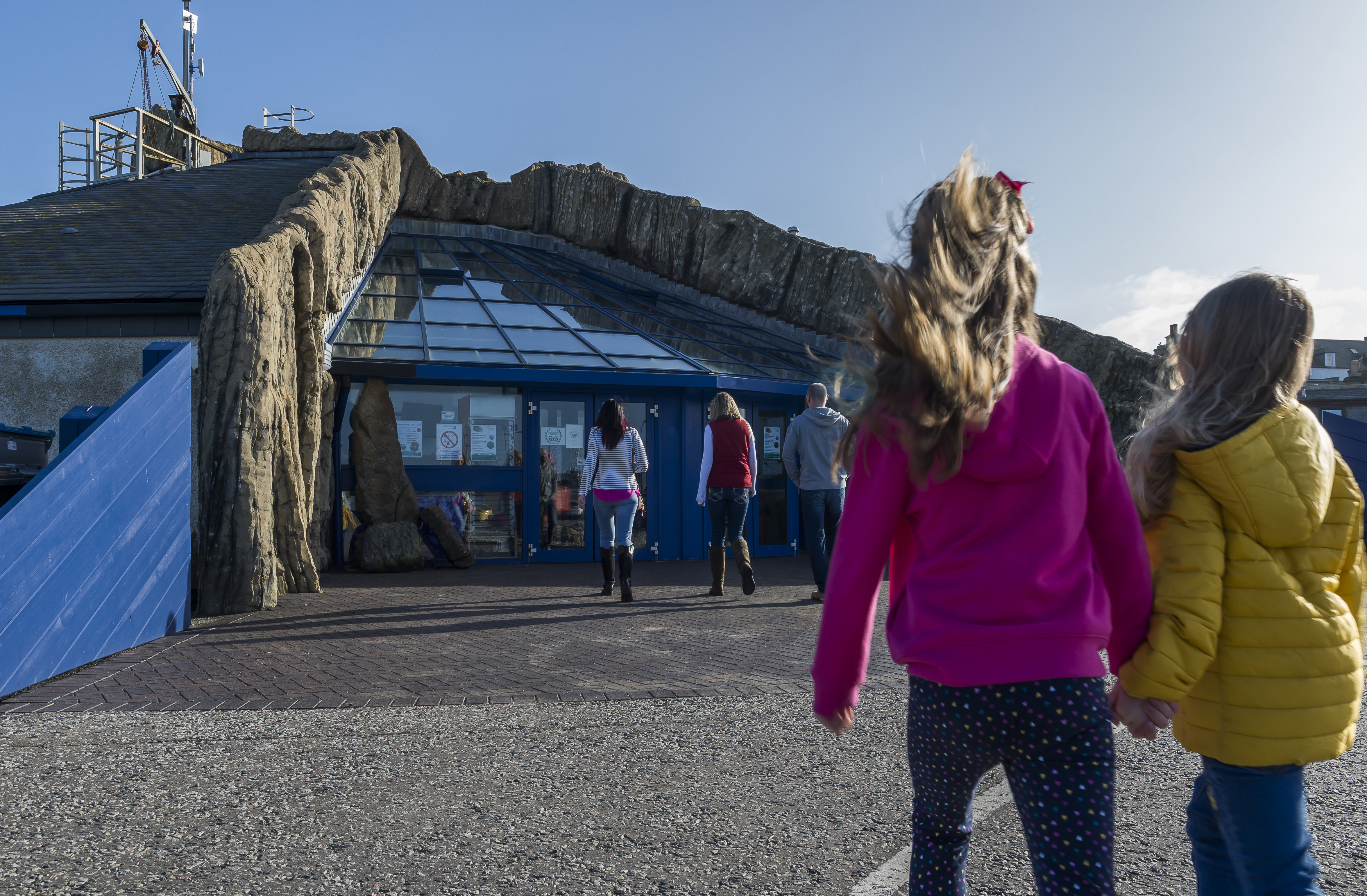 entrance to aquarium